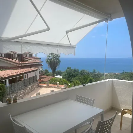 Konukevi La Bouganville 3*