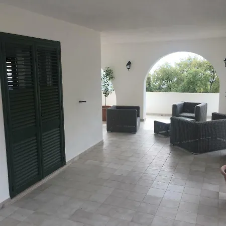 Guest house La Bouganville