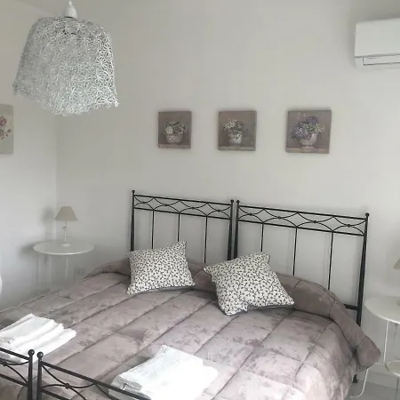 Guest house La Bouganville 3*
