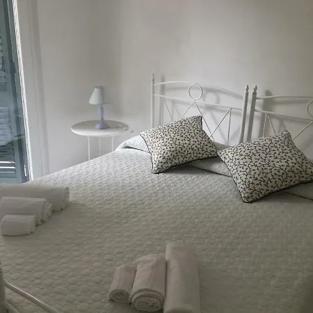 Guest house La Bouganville 3*